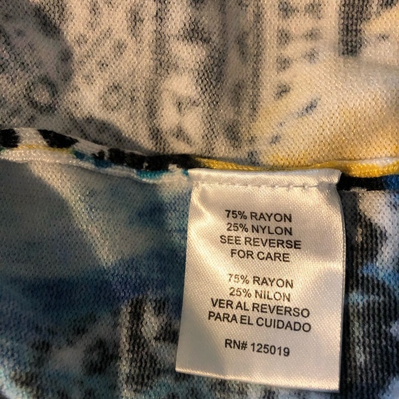 JOSEPH A. Cardigan Sweater - So Very Soft & Comfy‼️ So Flattering & Feminine!🌷 - Picture 5 of 6